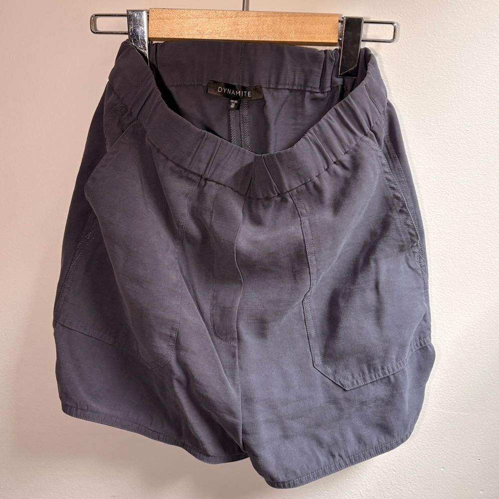 Dynamite Women's XS Gray Shorts